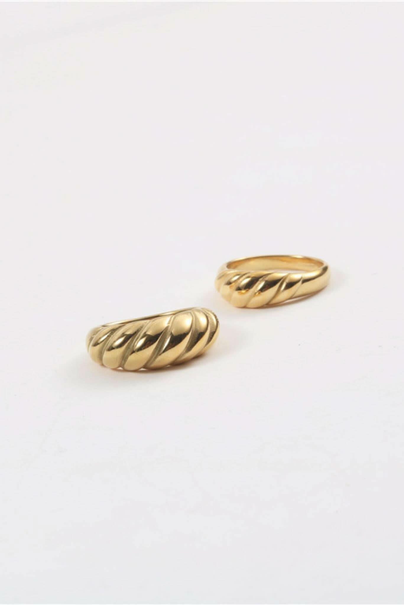 Waterproof 18K Gold-Plated Croissant Ring.