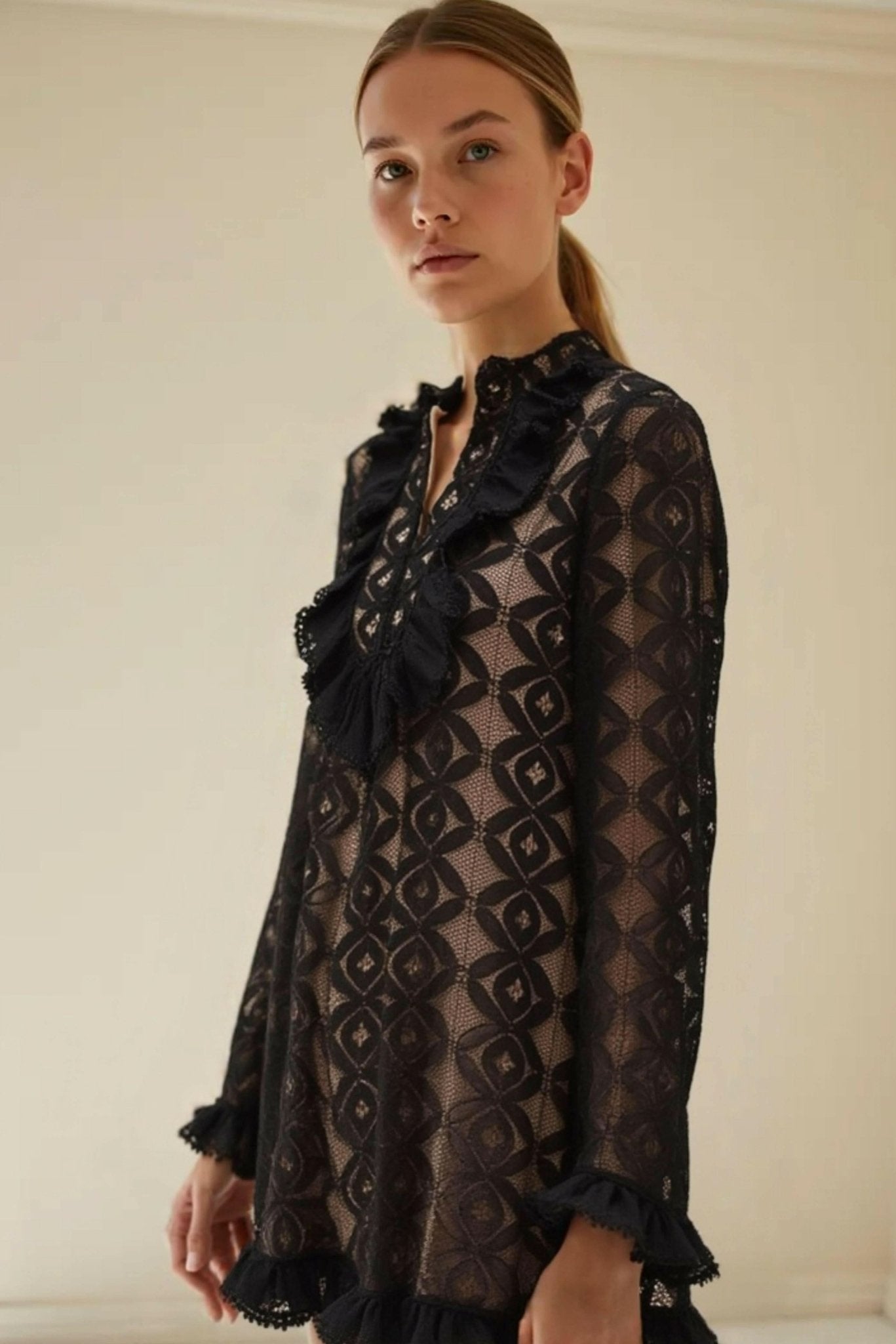 Amber Puff Sleeve Flare Dress (Black) - Akalia