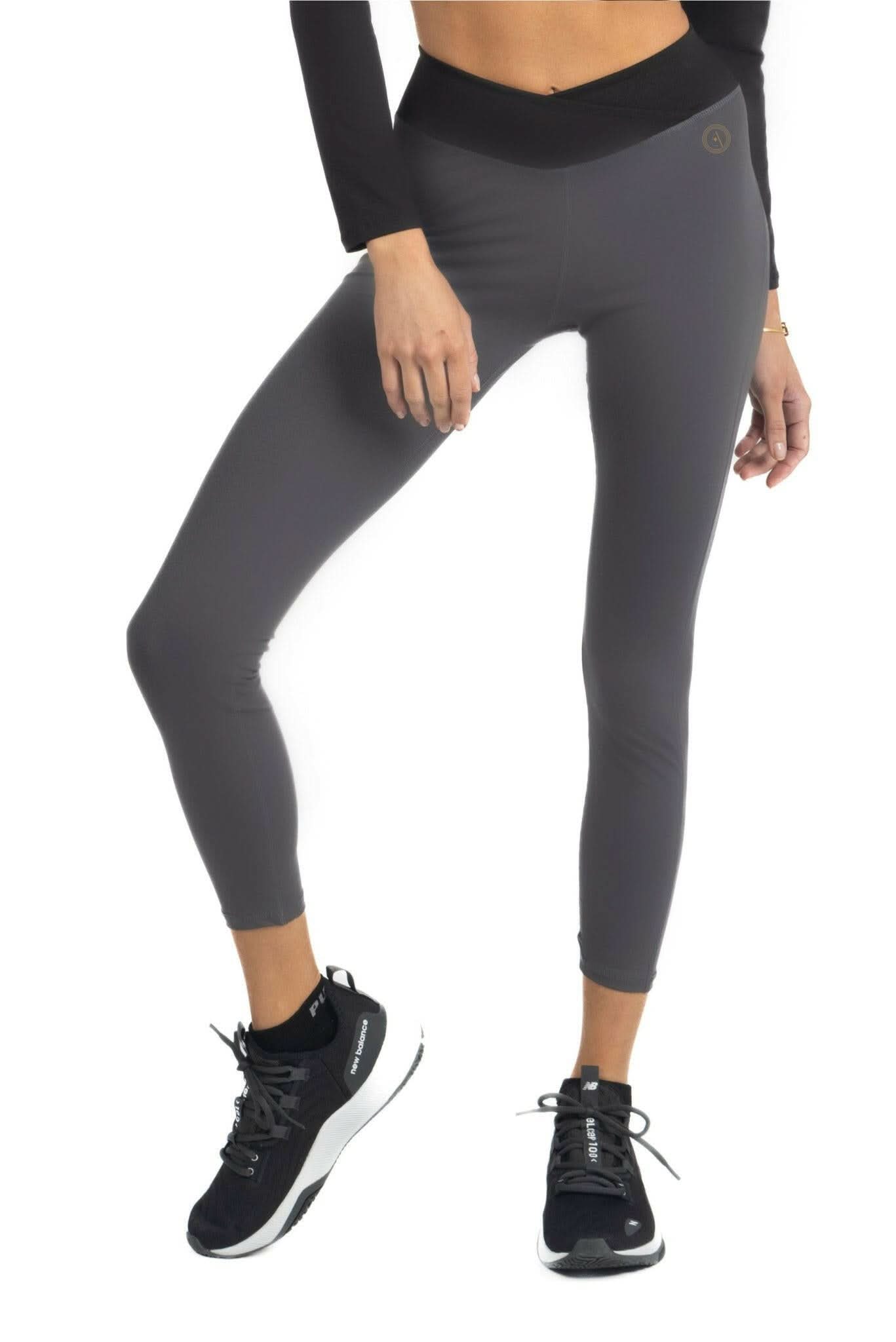Alisha V Waistline Colorblock Legging in Black - Akalia