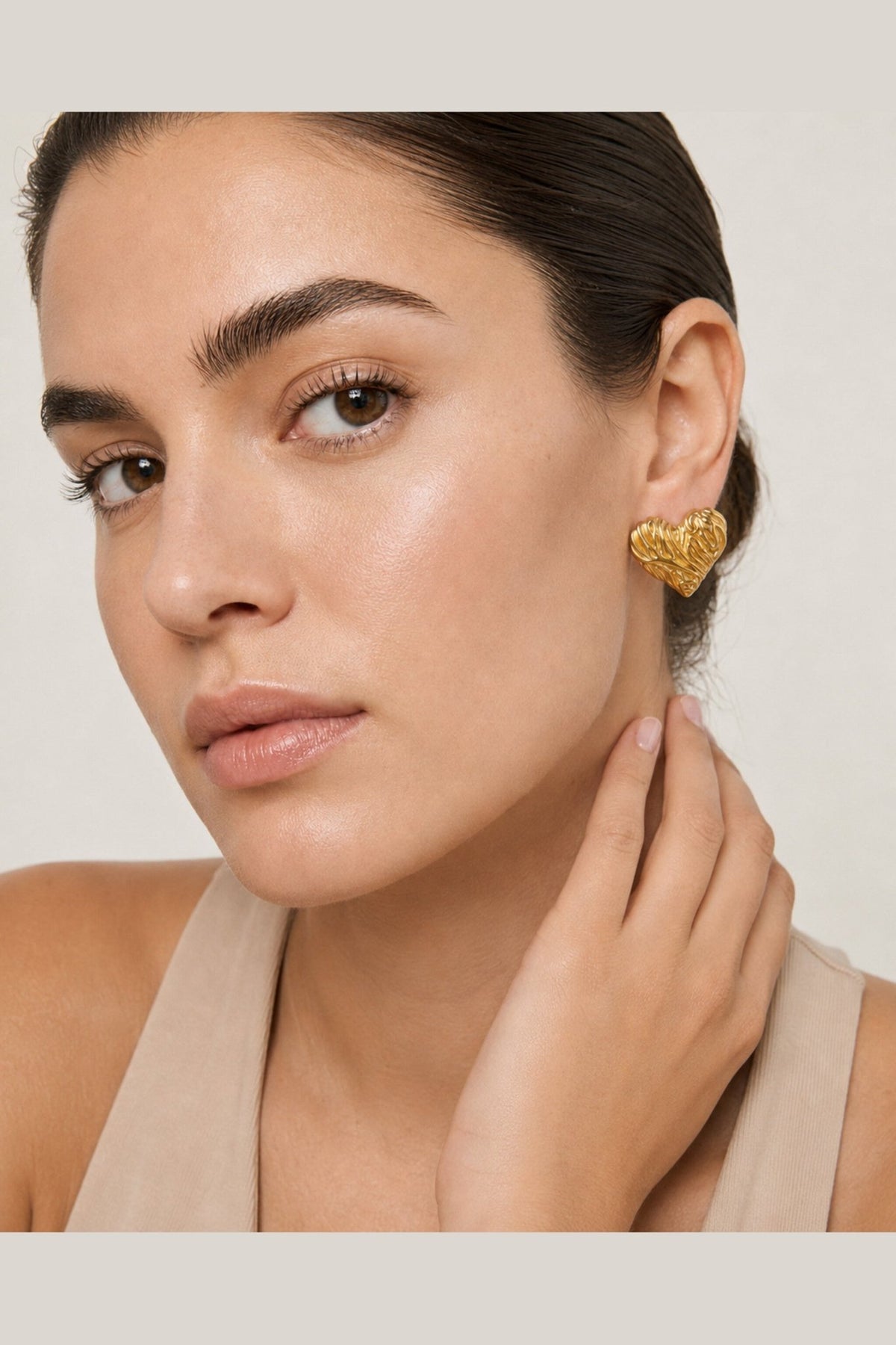 Amara Waterproof Molten Heart Stud - Akalia