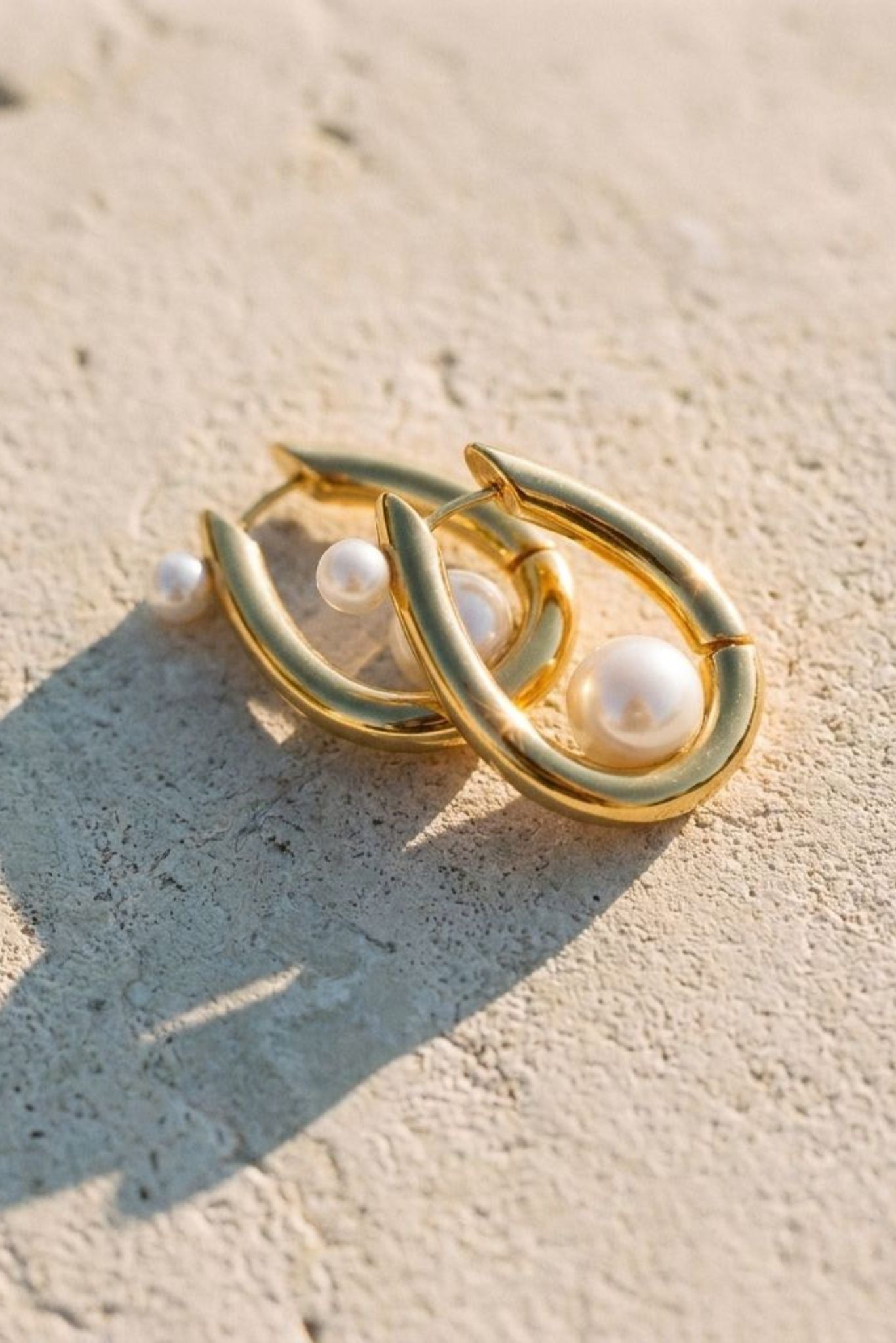 Margot Waterproof Pearl Huggie Earring - Akalia