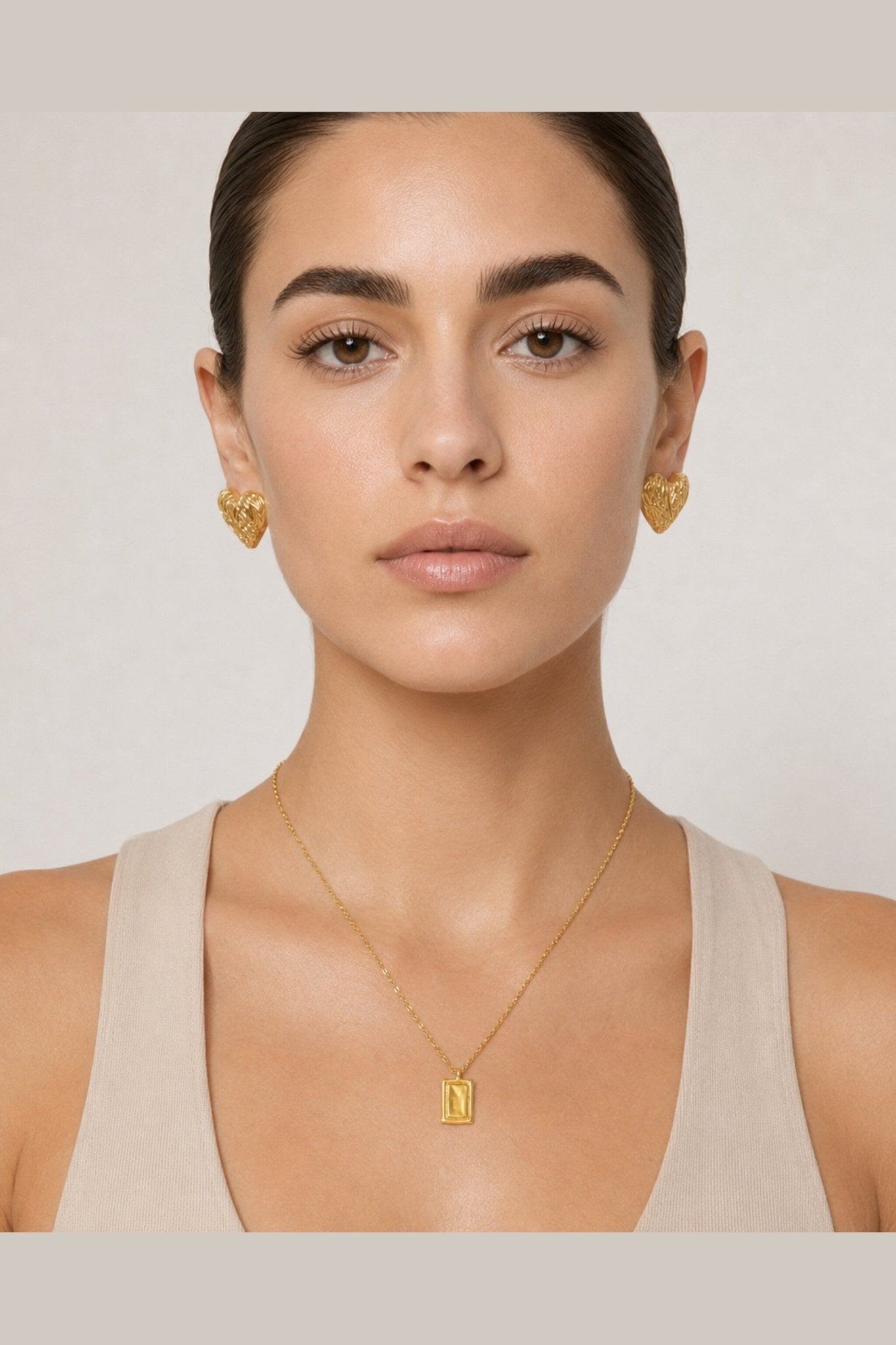 Soleil Waterproof Textured Medallion Necklace - Akalia
