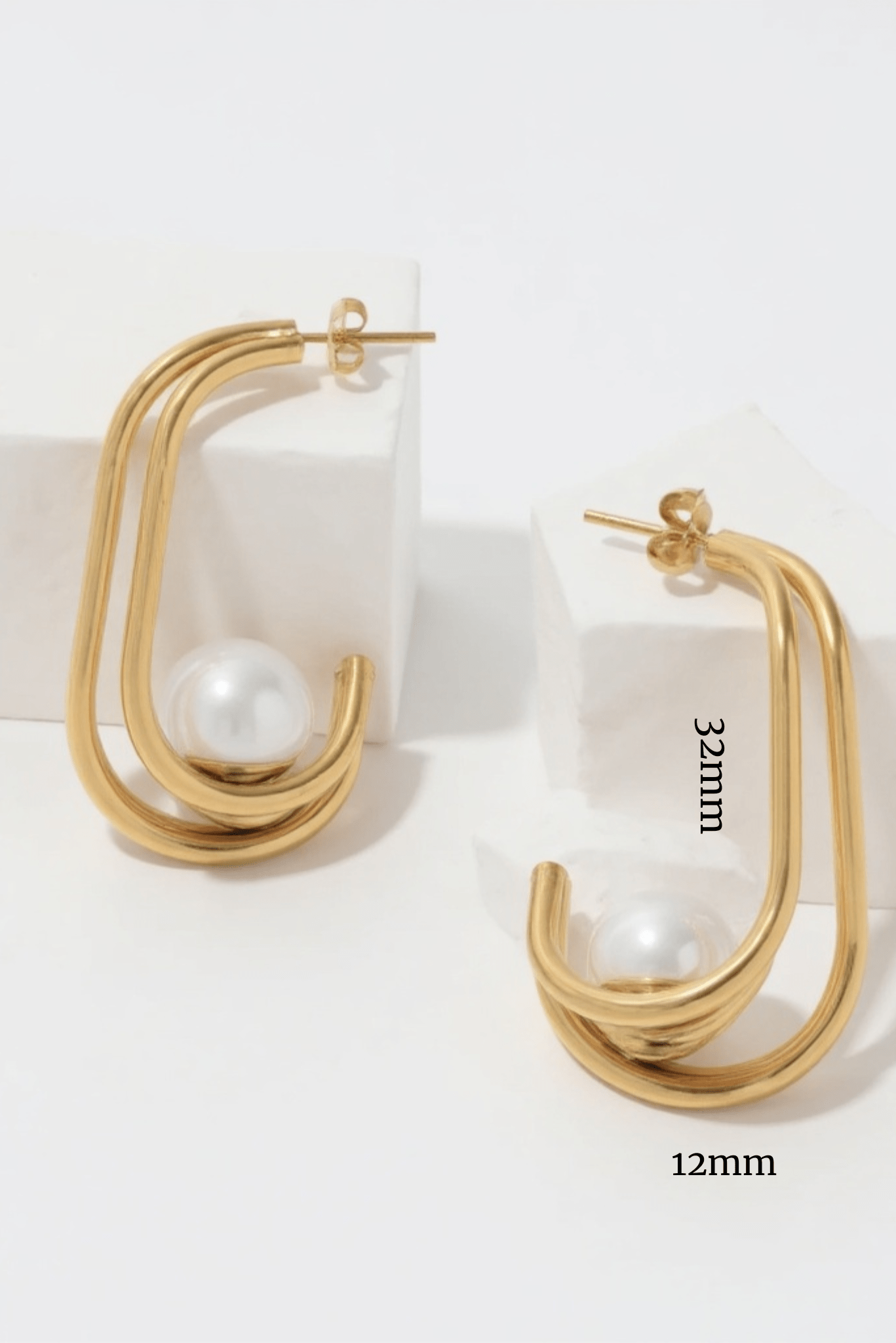 Thalia Waterproof Earring Shiny Faux Pearl at Center Dazzling - Akalia