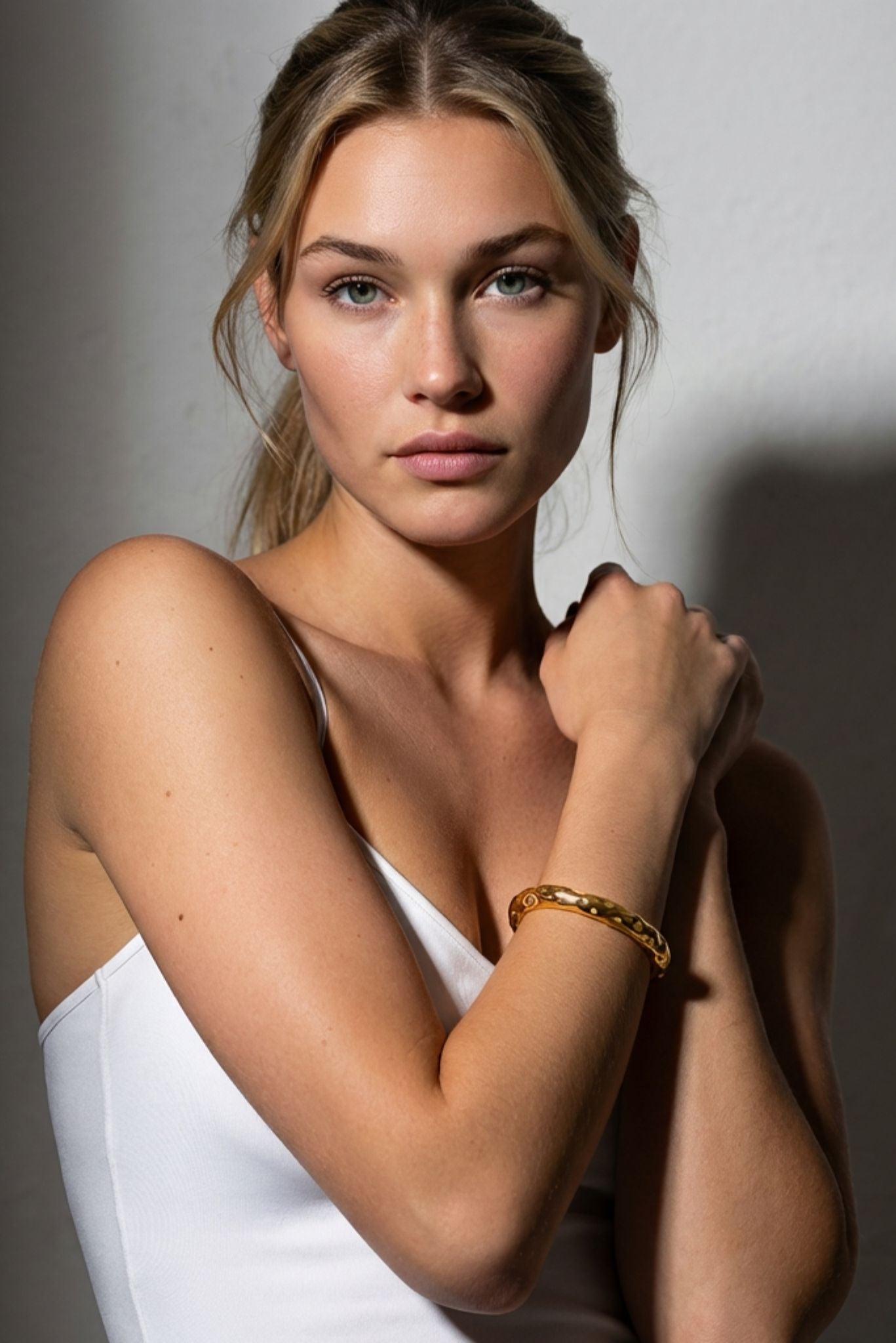 Waterproof Textured Gold Cuff Bracelet - Akalia