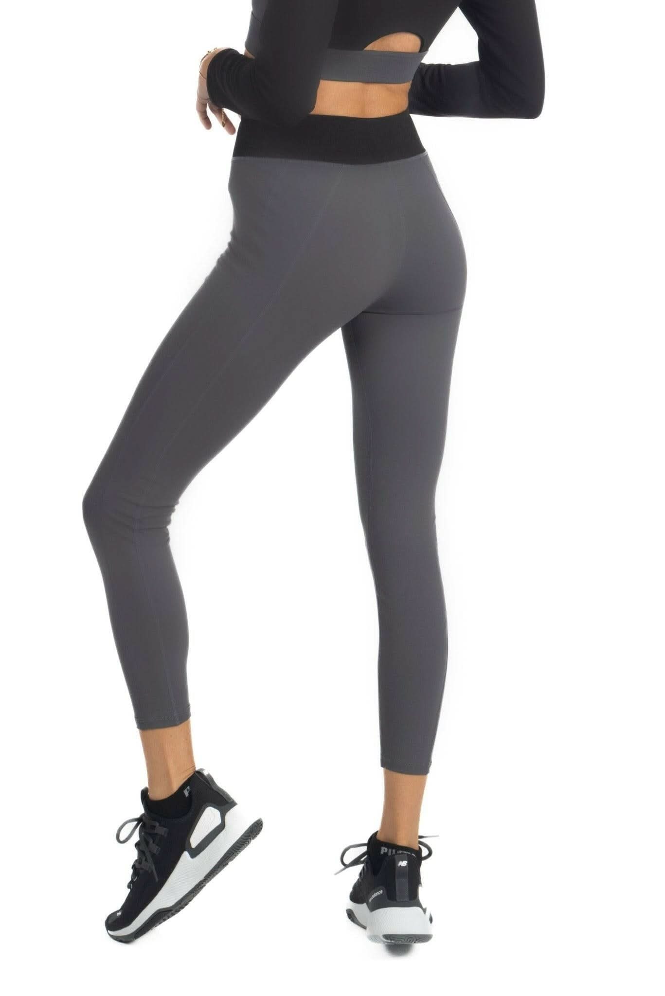 Alisha V Waistline Colorblock Legging in Black - Akalia